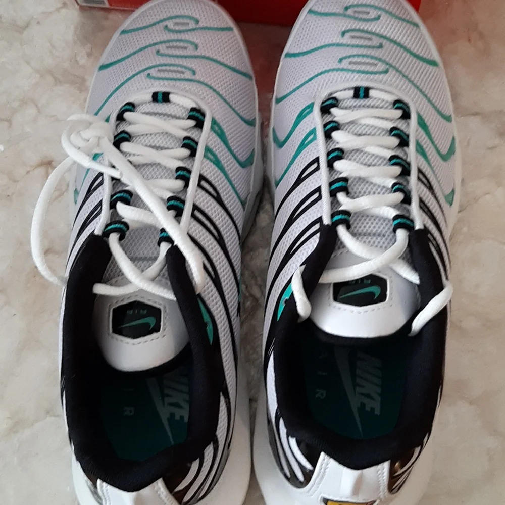 Nike Air Max Plus - Picture 7 of 8